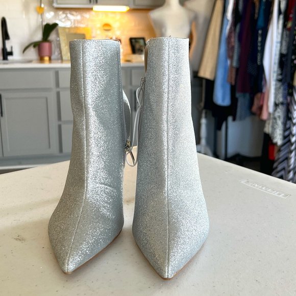 Reduced! New With Tags! Nine West Booties in Sparkling Silver Bling Size 8 - Picture 1 of 12